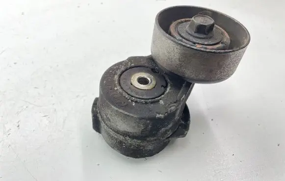 KIA Sorento Alternator belt tensioner 252814A000