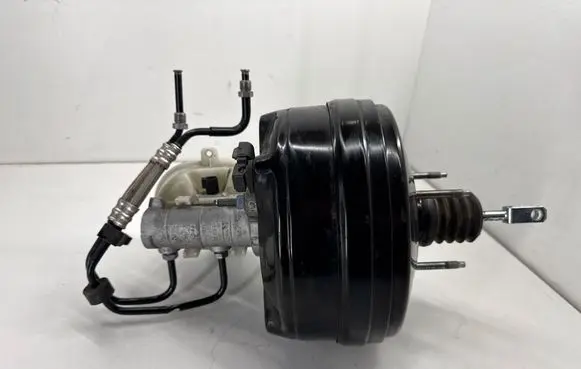 Ford Mustang VI Brake booster FR3C2B195BL