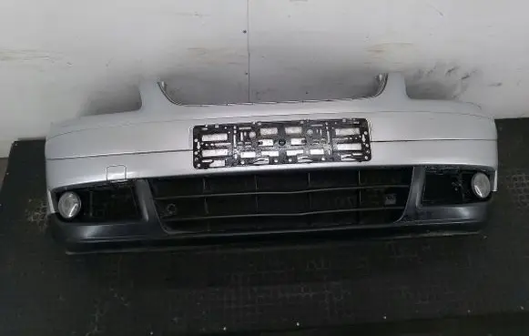 Volkswagen Touran I Front bumper LA7W