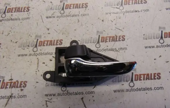 Toyota Avensis Verso Front door interior handle