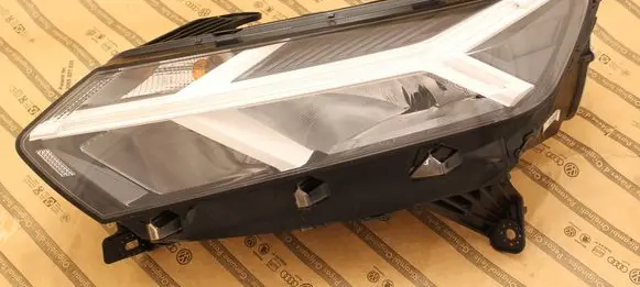 Dacia Sandero III Headlight/headlamp 260602561R