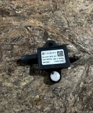 Mercedes-Benz E AMG W212 Airbag deployment crash/impact sensor A2129056501 17040300041 5WK44804