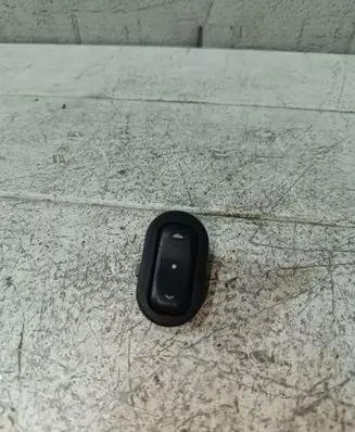 Opel Zafira A Electric window control switch 90561388