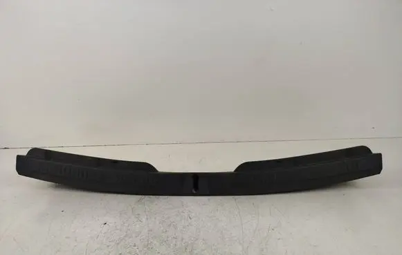 Trunk/boot sill cover protection