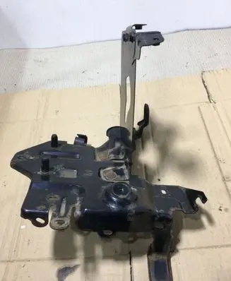 Mitsubishi ASX Air filter cleaner box bracket assembly 