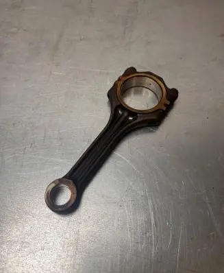 Volkswagen Polo Connecting rod/conrod 
