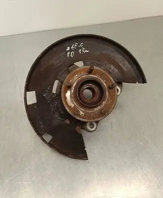 Opel Zafira C Front wheel hub 