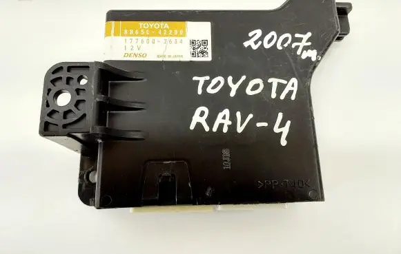 Toyota RAV 4 (XA30) Climate control unit 8865042200