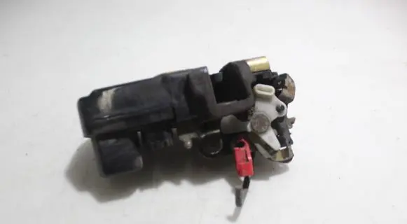 Chrysler 300M Rear door lock