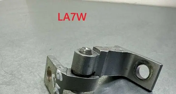 Volkswagen PASSAT B8 Rear door upper hinge 8X4833407A