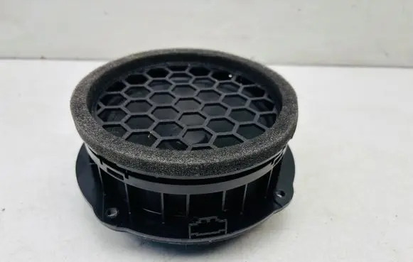 Skoda Superb B8 (3V) Rear door speaker 3V0035411G