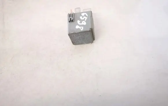 Mercedes-Benz C W203 Other relay a0025421619 4ra007793-07