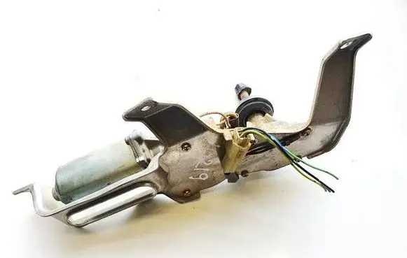 Subaru Outback Rear window wiper motor 967
