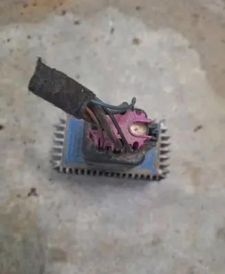 Opel Vectra C Glow plug pre-heat relay 55353011 51299014B