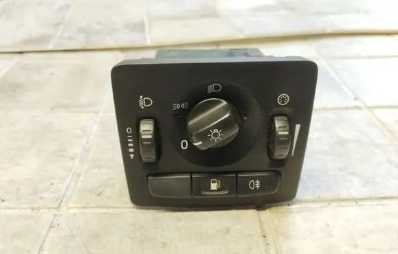 Volvo V50 Light switch 30739298