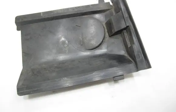 Audi 80 90 S2 B4 Intercooler air guide/duct channel 893805965