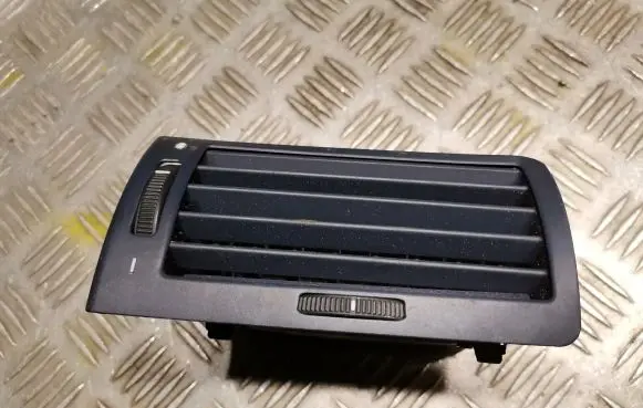 BMW 7 E38 Dashboard air vent grill cover trim 8390113