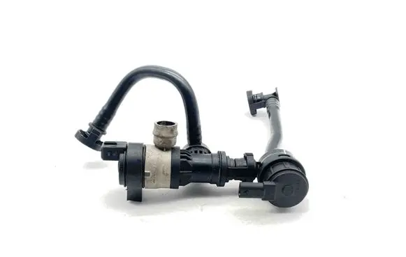 BMW 5 F10 F11 Breather hose/pipe 7609806 7636158