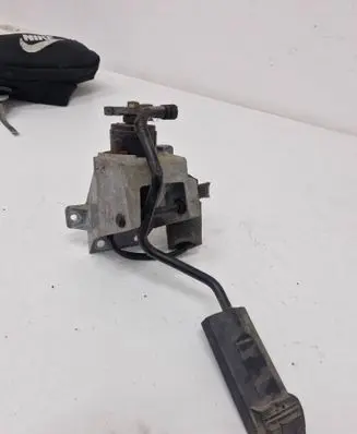 Audi A6 S6 C4 4A Accelerator pedal position sensor 0205001032