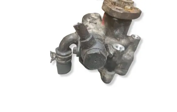 Volkswagen Golf IV Power steering pump 0422154A