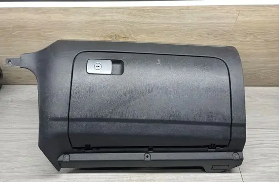 Volkswagen Golf V Glove box 1K1857290 1355D300465