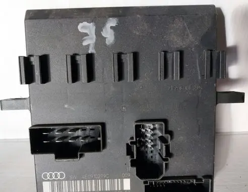 Audi A8 S8 D5 Comfort/convenience module 4E0910279C