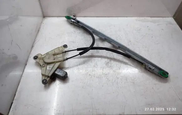Opel Movano B Front door window regulator with motor 128001031
