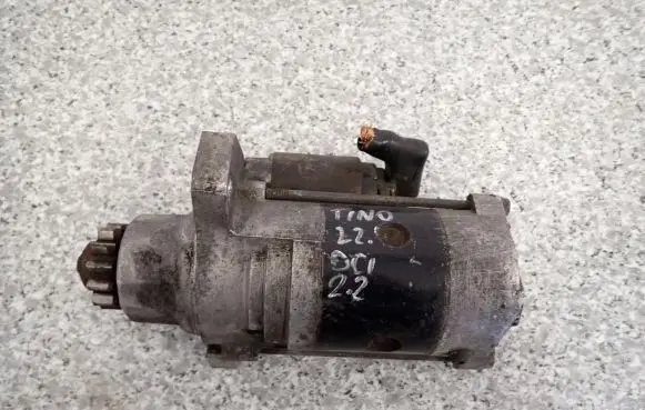 Nissan X-Trail T30 Starter motor