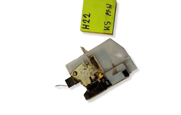 Opel Astra G Front door lock 23568453256