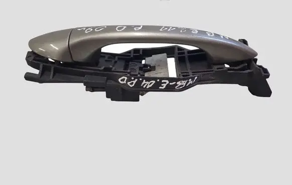 Mercedes-Benz E W211 Front door exterior handle