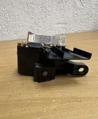 BMW 7 E65 E66 Fuse module 61138385165 F1380