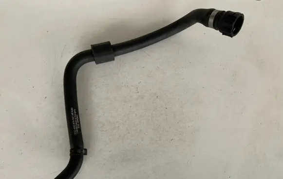 Audi Q7 4M Engine coolant pipe/hose 4M0819337AR