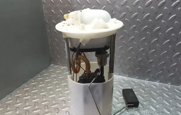Fiat 500 In-tank fuel pump 51806983 A2C53257951