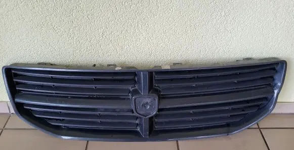 Dodge Caliber Front bumper upper radiator grill