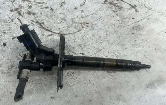 Audi Q5 SQ5 8R Fuel injector 057130277AG 0445115058