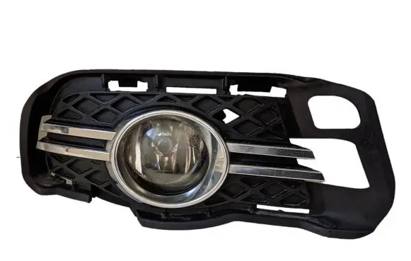 Mercedes-Benz C W204 Front fog light A2518200856 0305076002 LE03B134