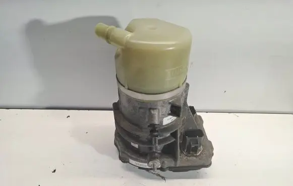 Volvo V60 Power steering pump 31387595