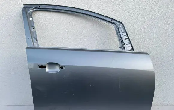 Opel Astra J Front door 