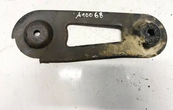 Opel Insignia A Engine mounting bracket