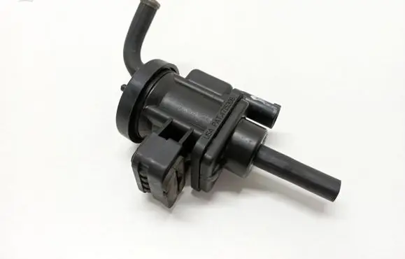 Mercedes-Benz S W220 Turbo solenoid valve A0005450427