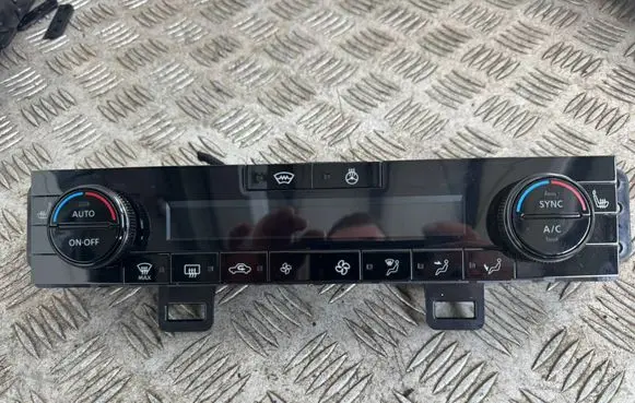 Nissan Qashqai J12 Climate control unit 275006UM3C