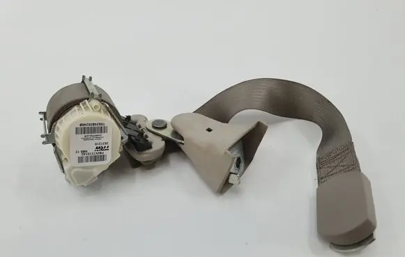 Chrysler Town u0026 Country V Third row seat belt P0ZV721D1AC 353131R
