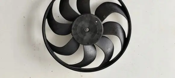 Renault Captur Electric radiator cooling fan 5YY0584