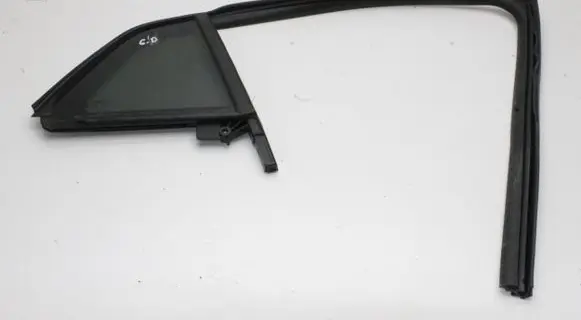 KIA Sportage Rear side window 83540R2010