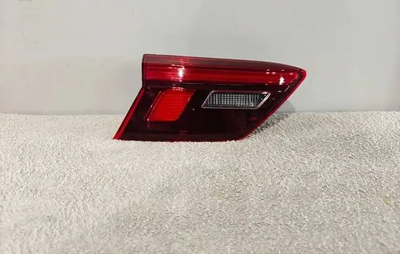 Volkswagen Tiguan Tailgate rear/tail lights 