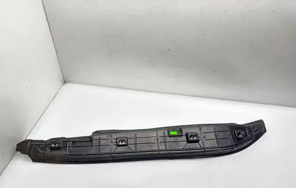 BMW iX Fender end trim 20924110 117846A1 B009995