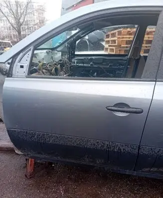 Renault Koleos I Front door