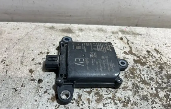 Toyota bZ4X Blind spot module A2C7825610200 4135ARRR3A 10R047527