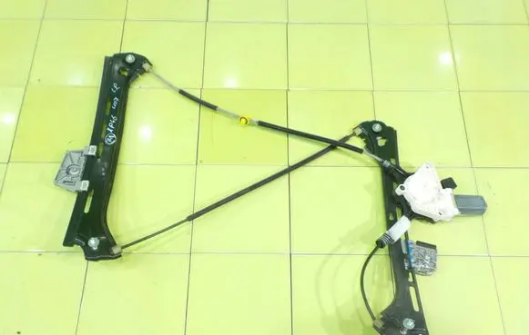 Mercedes-Benz E C207 W207 Front door window regulator with motor A2078200542