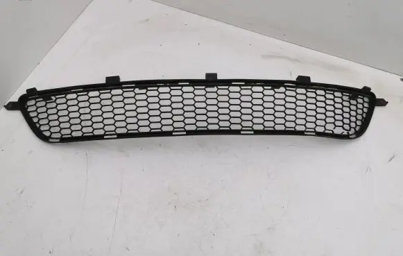Lexus IS 220D-250-350 Front bumper lower grill